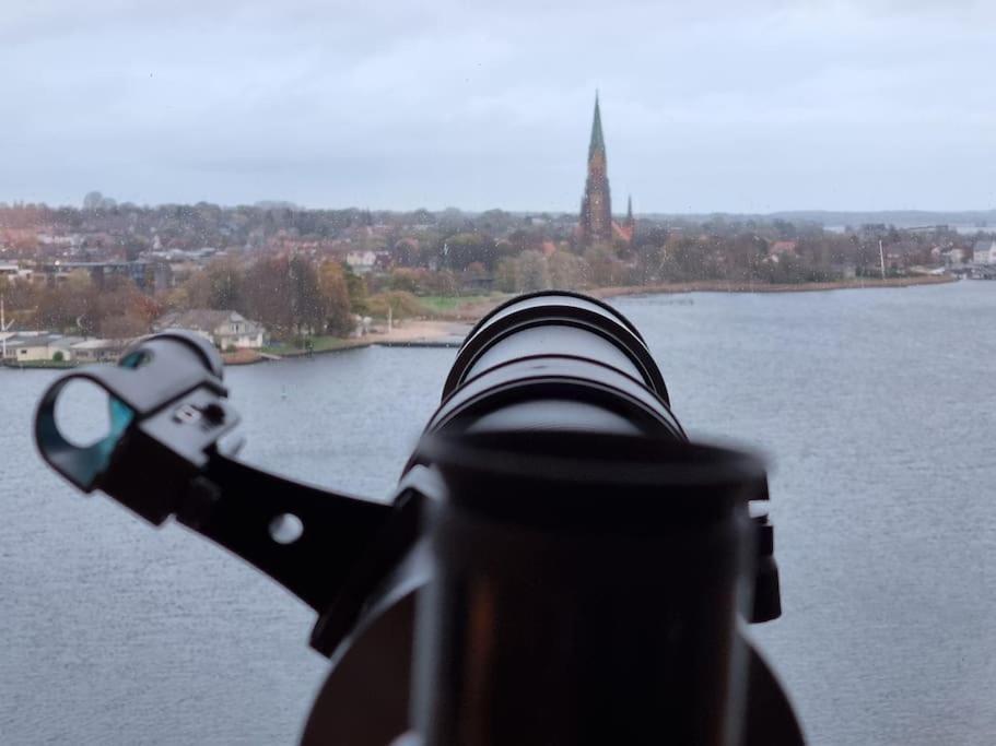 Traumblick! Mitten Im Wasser, Den Wolken Ganz Nah! Schleswig Exterior foto